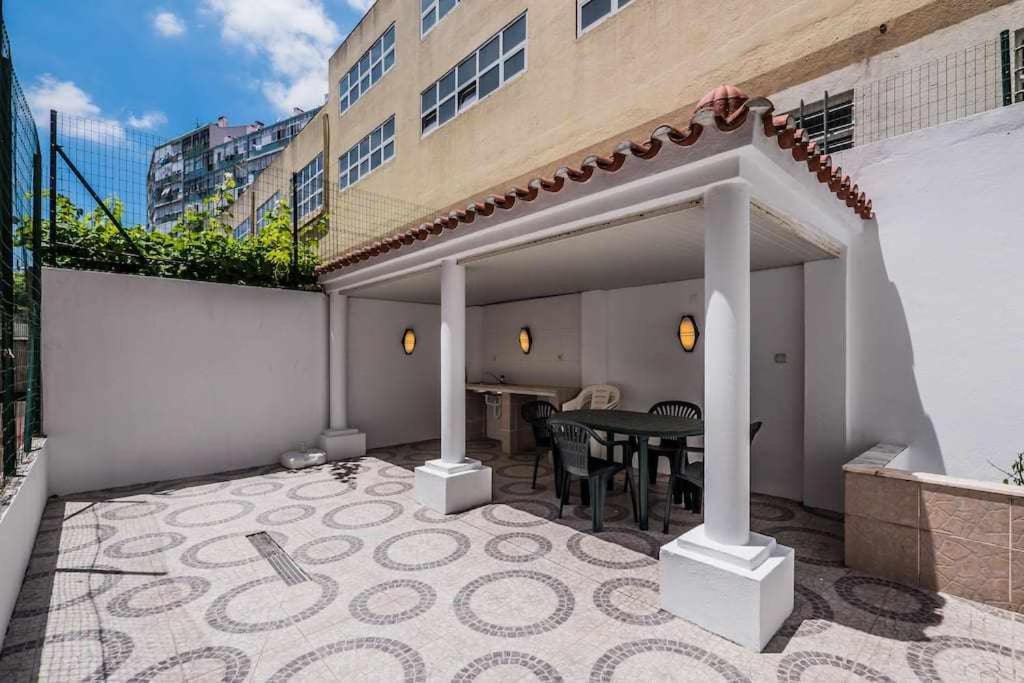 Apart Lisboa Confortavel 2 Quartos Com Terraco Odivelas  Exterior foto