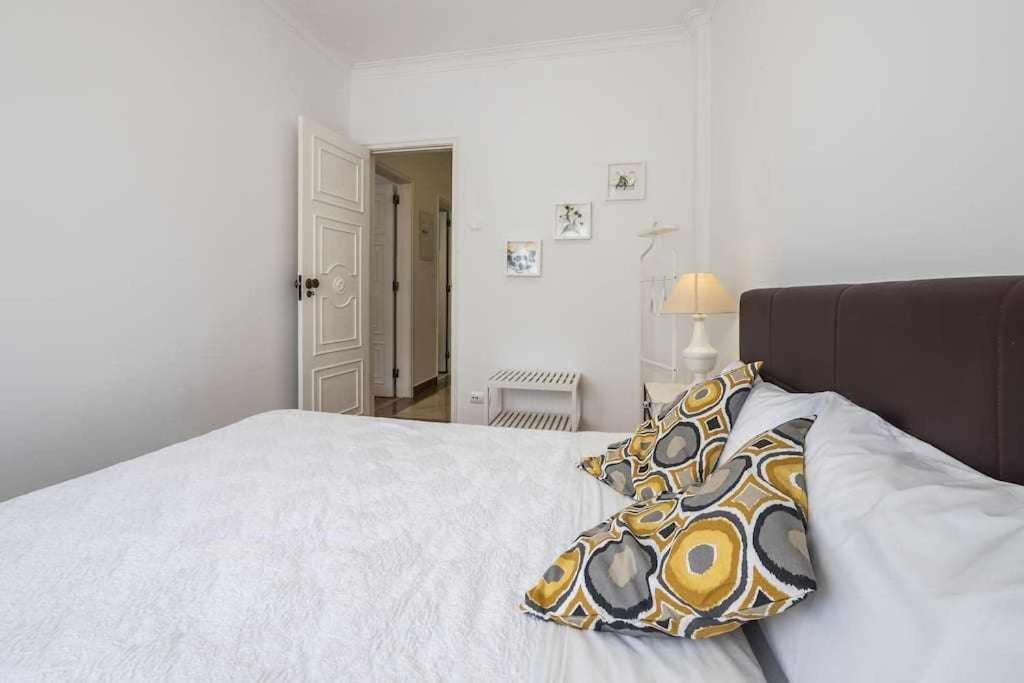Apart Lisboa Confortavel 2 Quartos Com Terraco Odivelas  Exterior foto