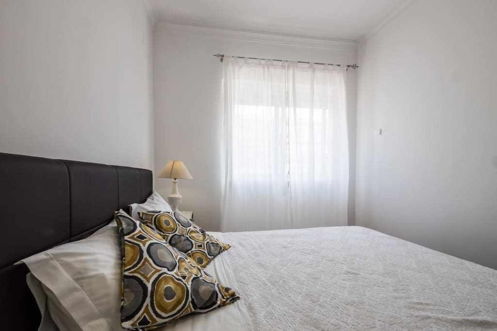 Apart Lisboa Confortavel 2 Quartos Com Terraco Odivelas  Exterior foto