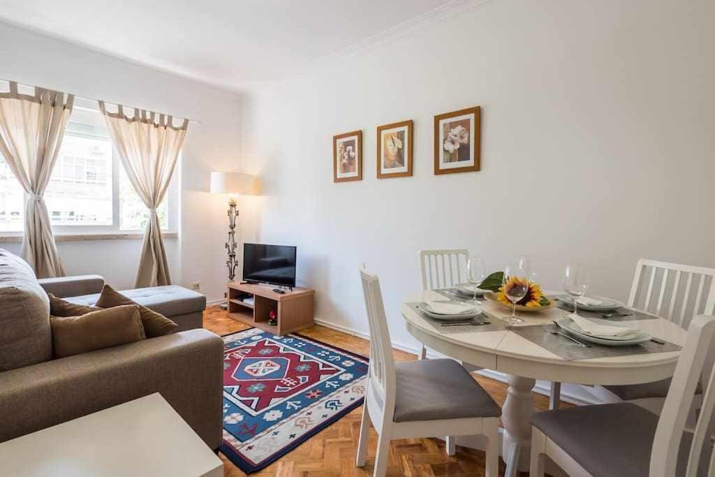 Apart Lisboa Confortavel 2 Quartos Com Terraco Odivelas  Exterior foto